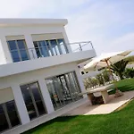 Гостевой дом Silver Coast Vacation - Your Unique 4*