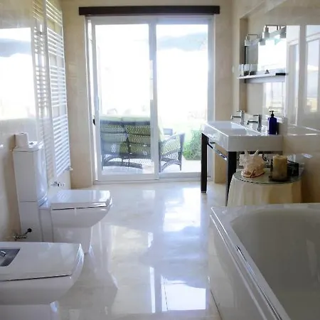 Pensión Silver Coast Vacation - Your Unique 3*